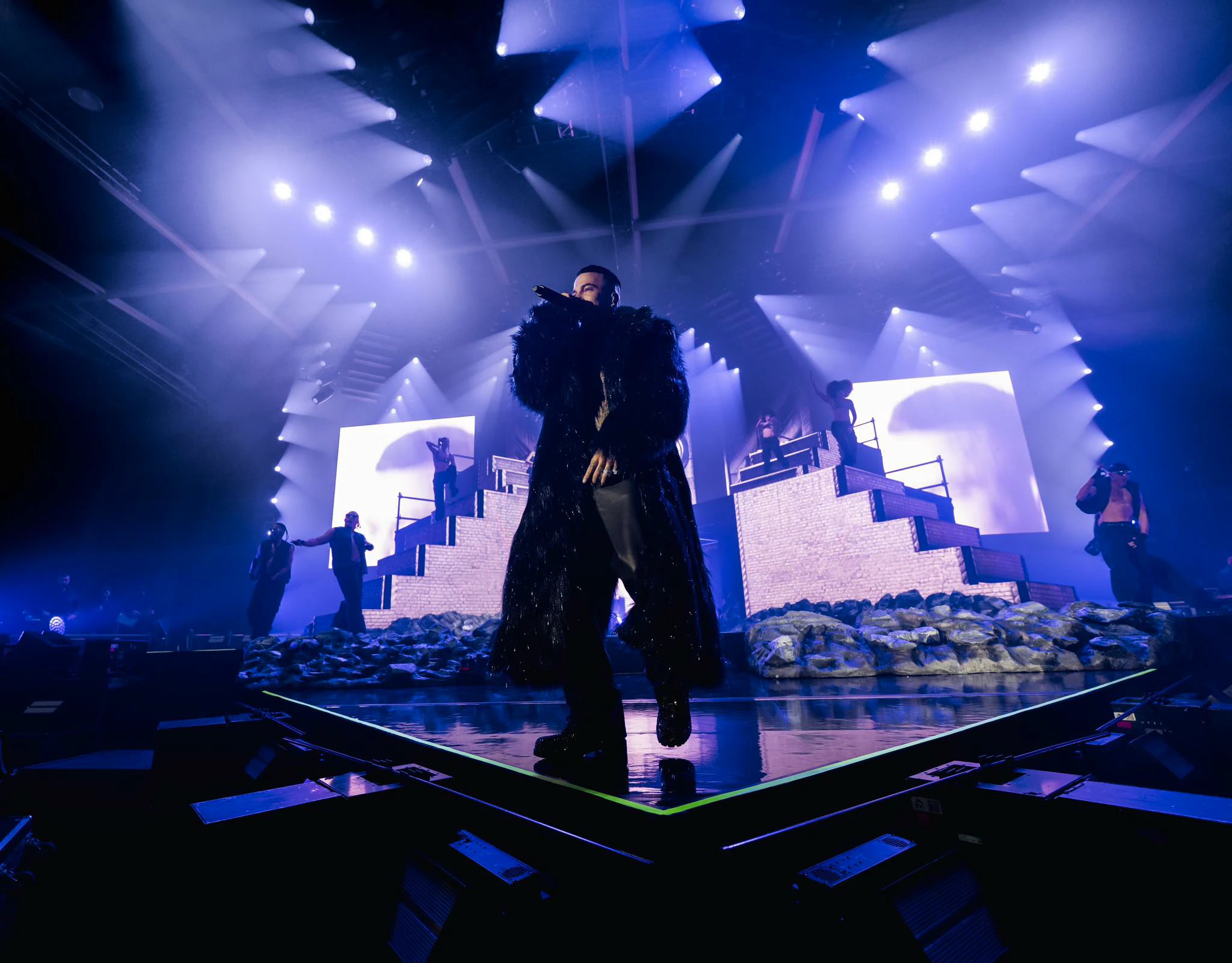 Sfera Ebbasta Tour 2025 — GATE1 Studio